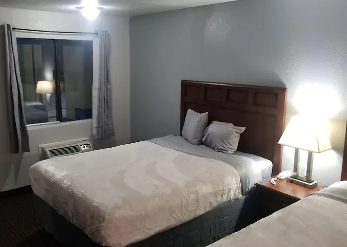 Hotel 2 Queen Beds Hotel Room 220 Booking
