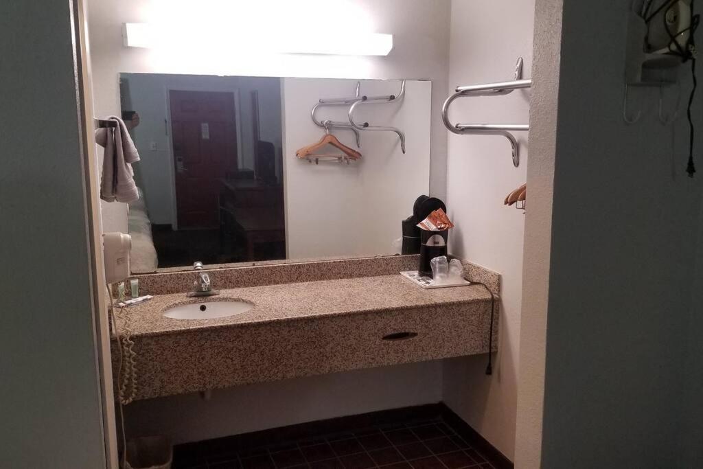 Apartment 2 Queen Beds 220